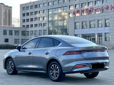 BYD Qin PLUS DM-i Glory Edition DM-i 55KM Leading Version — фото 4
