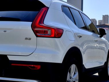 Volvo XC40 B3 — фото 4