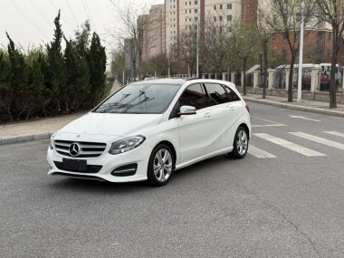 Mercedes-Benz B-Class 2018, фото 1