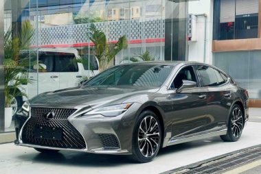 Lexus LS 2021, фото 1