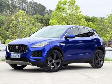 Jaguar E-PACE 2018, фото 1