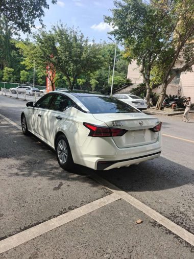 Nissan Teana 2.0L XL Comfort — фото 4