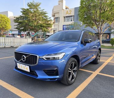 Volvo XC60 2020, фото 1