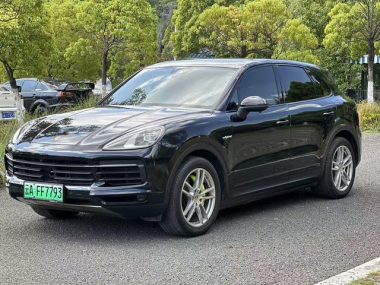 Porsche Cayenne E-Hybrid 2022, фото 1