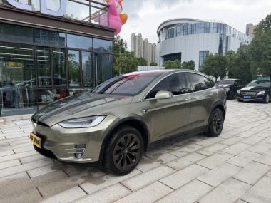 Tesla Model X 2018, фото 1