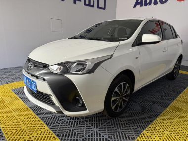 Toyota Yaris L 2022, фото 1