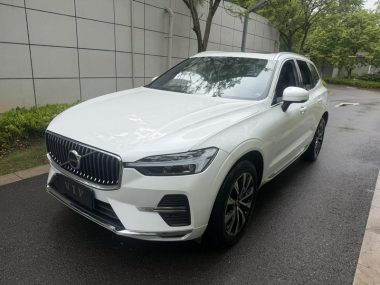 Volvo XC60 2022, фото 1