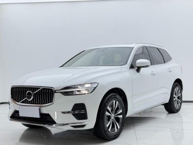 Volvo XC60 2023, фото 1