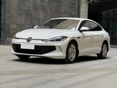 Volkswagen Lamando 2022, фото 1