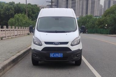 Ford Transit 2.0TDieselMultifunctionalCommercial VehicleMid WBMid Roof6 seatsEuro V — фото 2