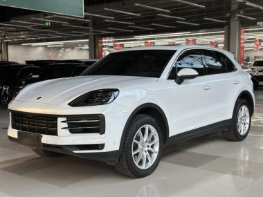 Porsche Cayenne 2025, фото 1