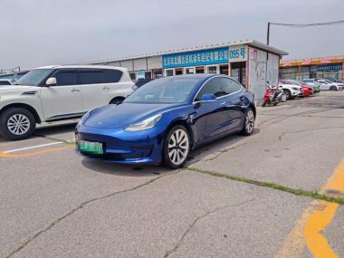 Tesla Model 3 2020, фото 1
