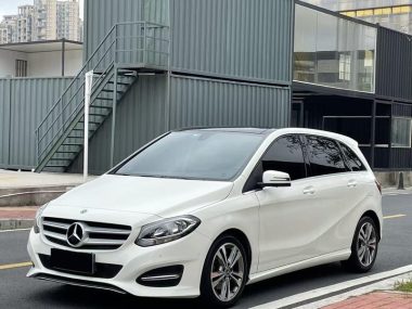 Mercedes-Benz B-Class 2018, фото 1