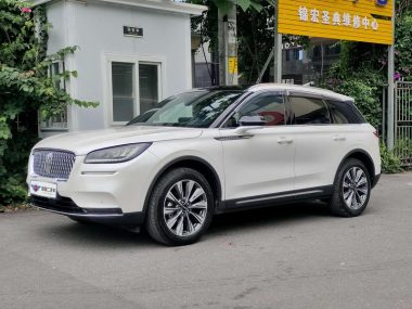 Lincoln Corsair 2022, фото 1