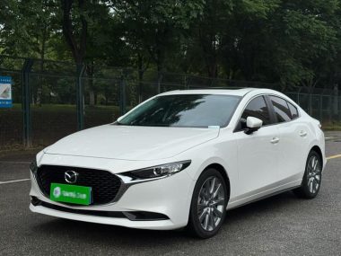 Mazda 3 2025, фото 1