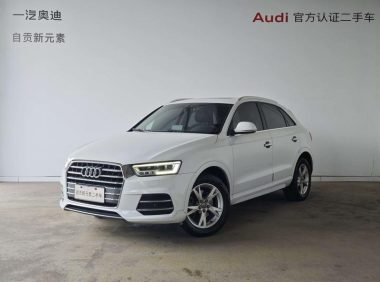 Audi Q3 2018, фото 1