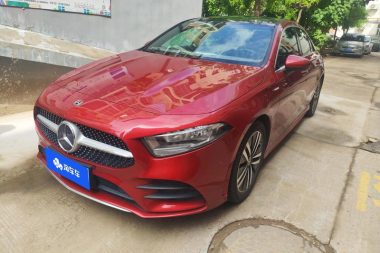 Mercedes-Benz A-Class 2019, фото 1