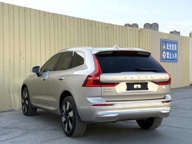 Volvo XC60 T8 4WD Long Range Zhiyuan Luxury — фото 4