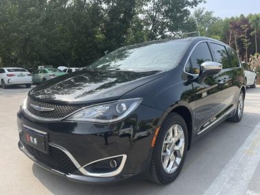Chrysler Grand Voyager 2019, фото 1