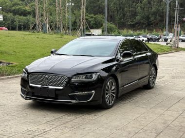 Lincoln MKZ 2019, фото 1