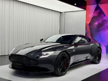 Aston Martin DB11 2020, фото 1