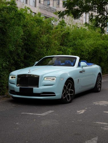 Rolls-Royce Dawn 2020, фото 1