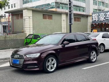 Audi A3 2020, фото 1