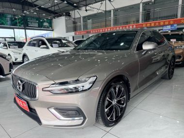 Volvo S60 2022, фото 1