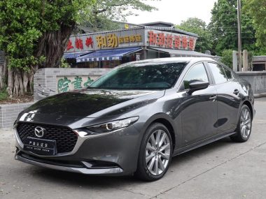 Mazda 3 2023, фото 1