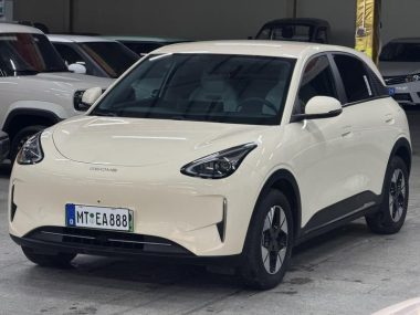 Geely Galaxy Starwish 2025, фото 1