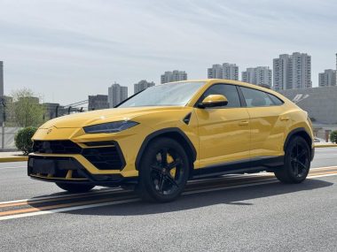 Lamborghini Urus 2021, фото 1