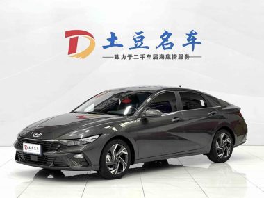 Hyundai Elantra 2023, фото 1