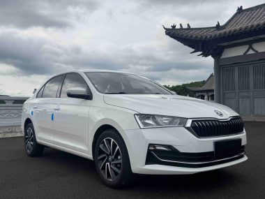 Skoda Rapid 1.5L AT Comfort — фото 3