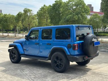Jeep Wrangler 2.0T — фото 4
