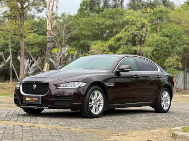 Jaguar XEL 2019, фото 1