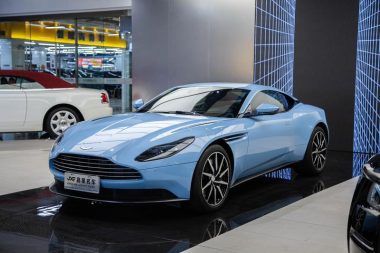 Aston Martin DB11 2019, фото 1