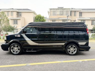 GMC Savana 6.0L 6 — фото 4