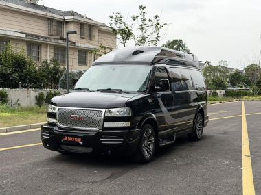 GMC Savana 2020, фото 1