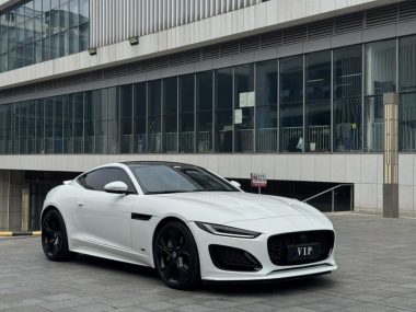 Jaguar F-TYPE P300 75 — фото 3