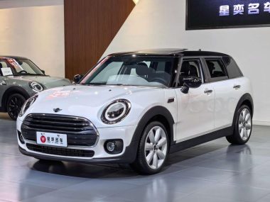 MINI CLUBMAN 2024, фото 1