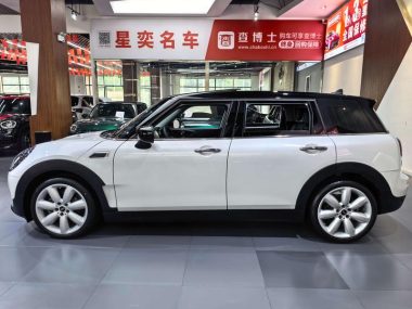 MINI CLUBMAN 1.5T COOPER Classic Line — фото 3
