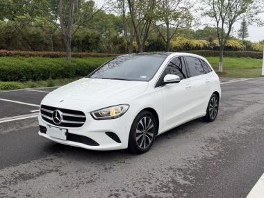 Mercedes-Benz B-Class 2020, фото 1