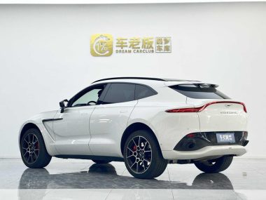 Aston Martin DBX 3.0T STRAIGHT SIX — фото 4