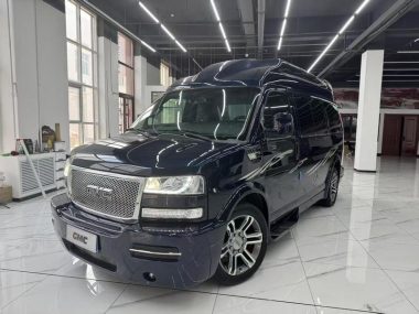 GMC Savana 2020, фото 1