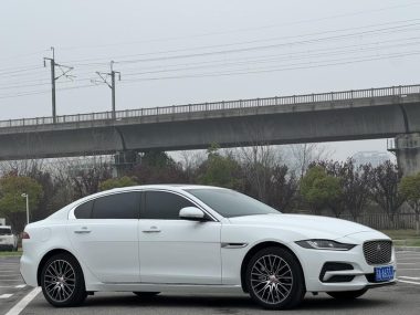 Jaguar XEL 2.0T 250PS S — фото 3
