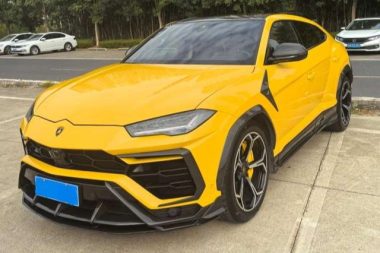 Lamborghini Urus 2022, фото 1