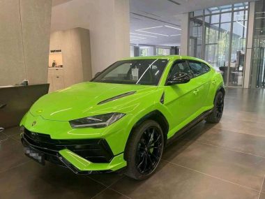 Lamborghini Urus 2024, фото 1