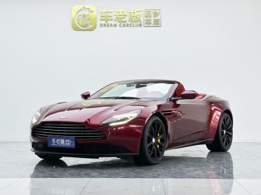 Aston Martin DB11 2022, фото 1