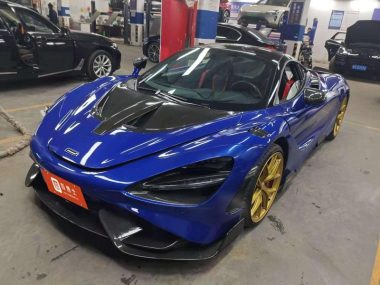 McLaren 720S 2018, фото 1