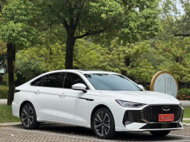 Chery 8 PRO 1.6T DCT — фото 3